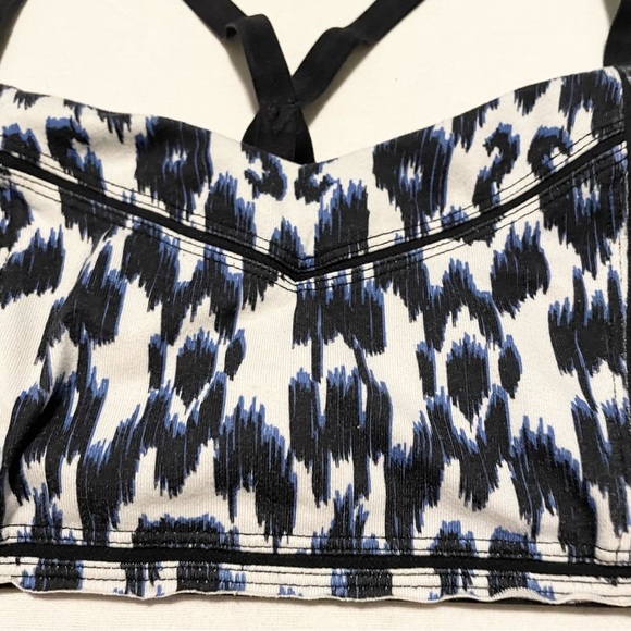 Lululemon Sports Bra Womens Size 8 - Picture 3 of 16